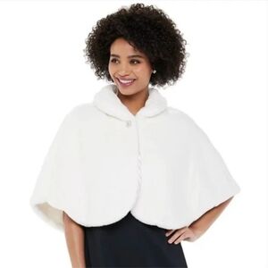 Women's Nina Leonard Faux-Fur Capelet
